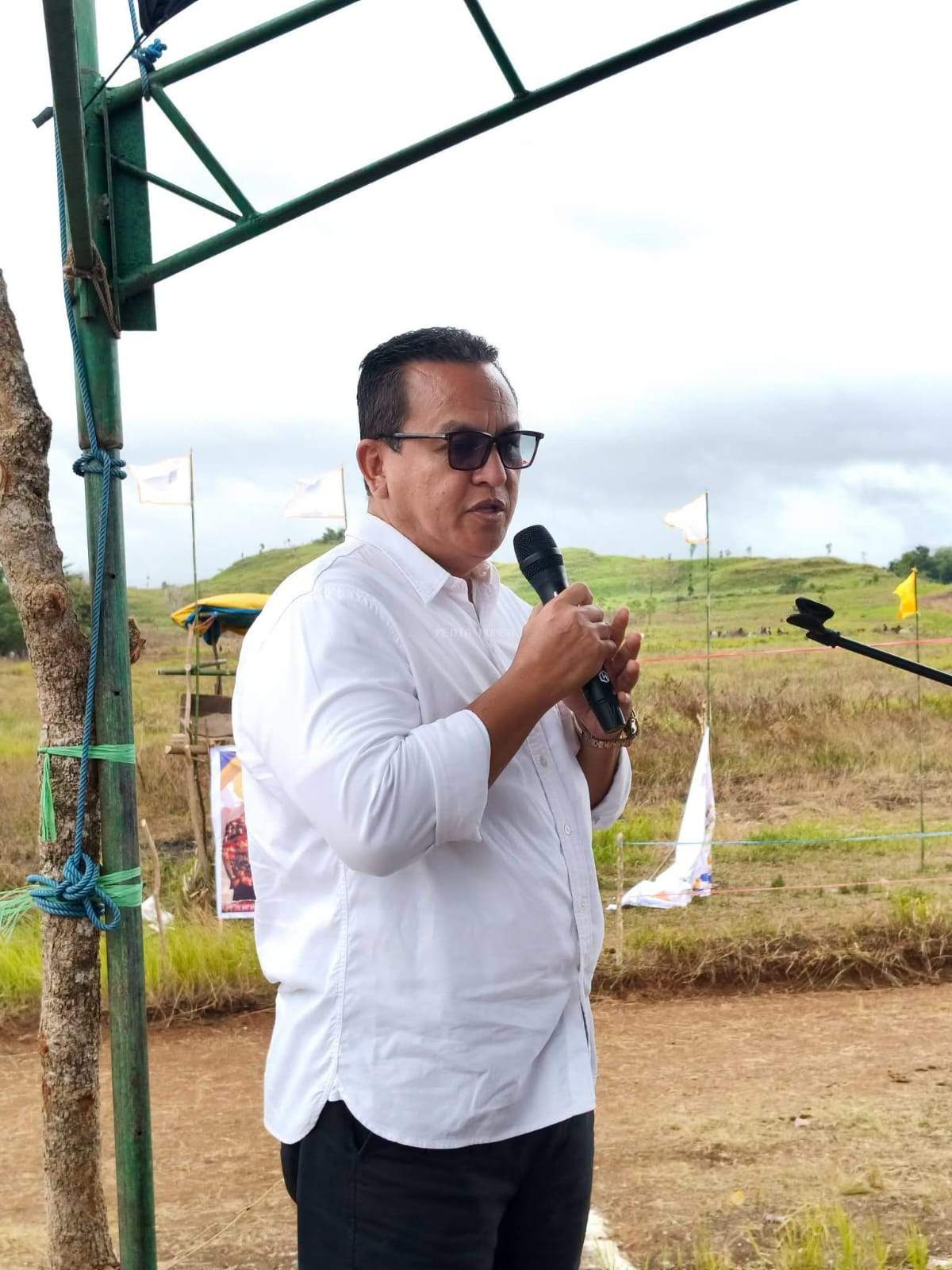 Diinisiasi DPR-RI Umbu Rudi Kabunang, Turnamen Pacuan Kuda Karya Cup 2026 Resmi Dibuka Oleh Bupati Sumba Timur