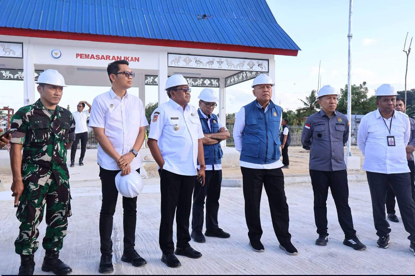 Bupati dan Wakil Bupati Sumba Timur Dampingi Irjen KKP Tinjau Lokasi Pembangunan Tambak Udang Terintegrtasi dan Kampung Nelayan Merah Putih (KNMP)