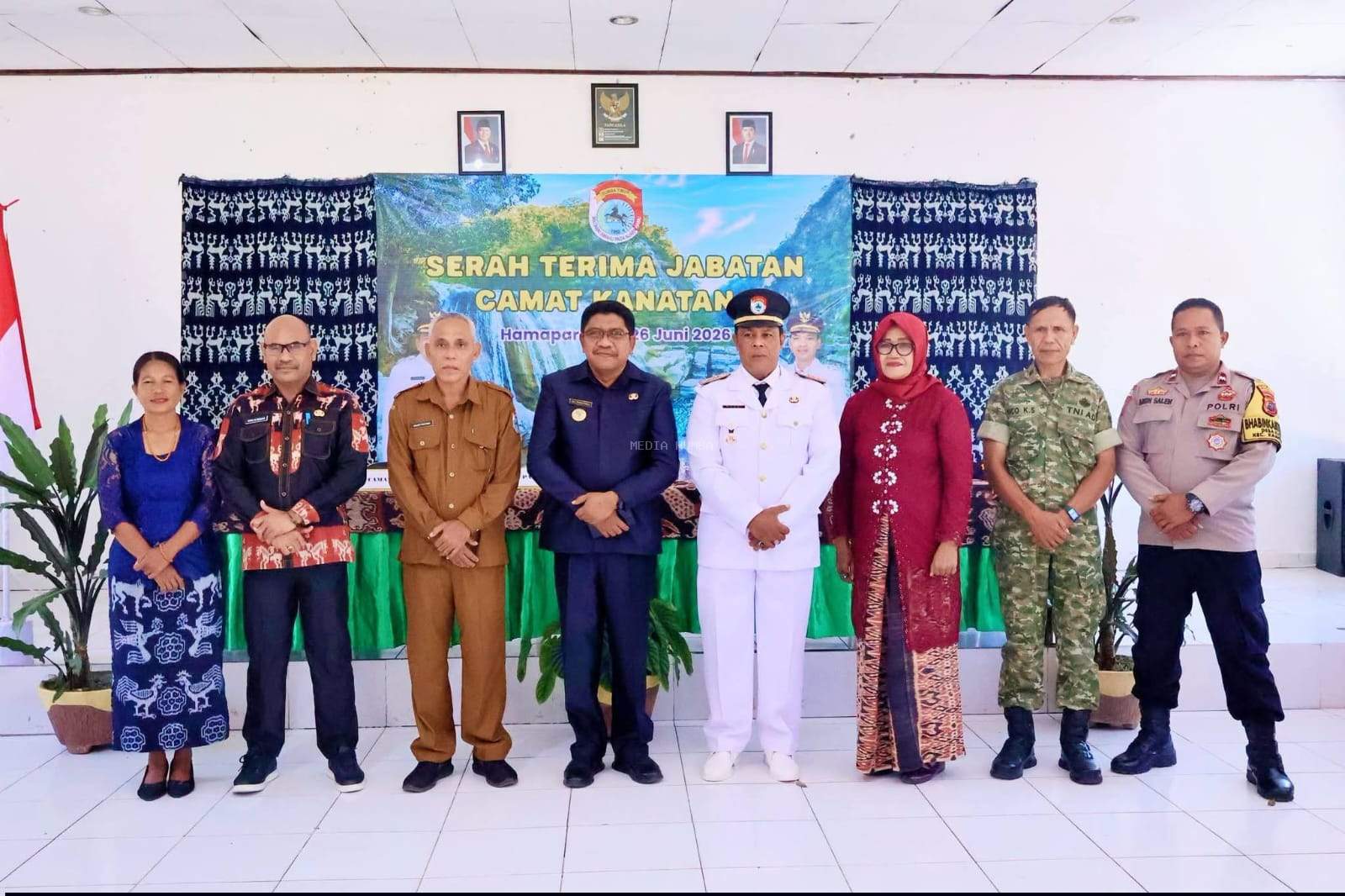 Serah Terima Jabatan (Sertijab) Camat Kecamatan Kanatang, Bupati Umbu Lili Tegaskan Untuk Memperkuat Kualitas Pelayanan Kepada Masyarakat