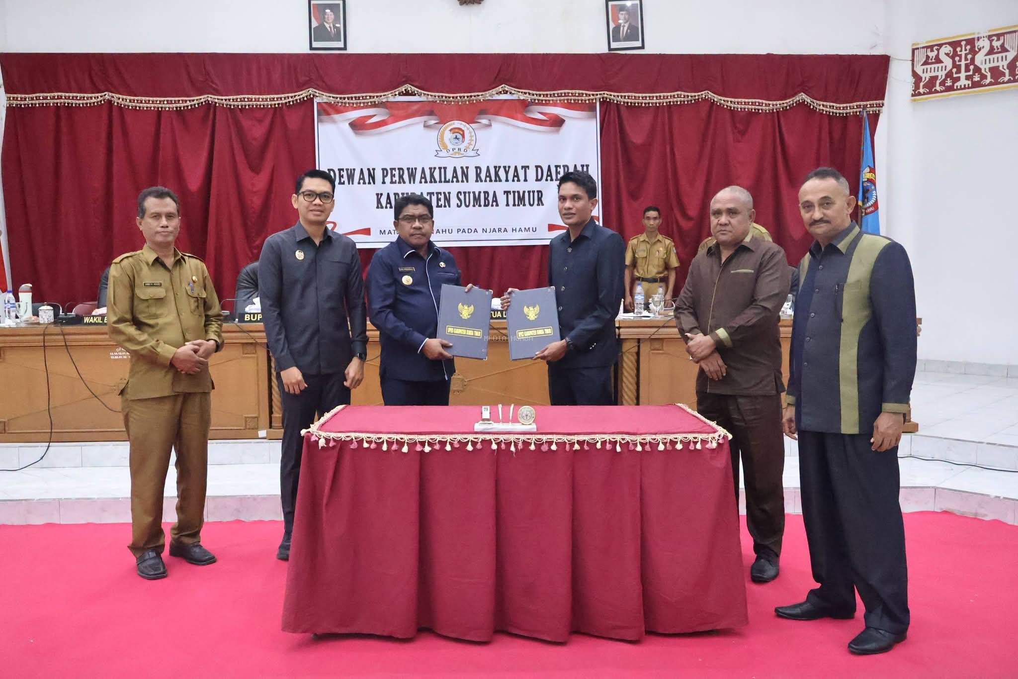 Sinergi Eksekutif Dan Legislatif, Bupati Sumba Timur Sampaikan Pertanggungjawaban Pelaksanaan APBD 2025 Dalam Rapat Paripurna terbuka IV DPRD