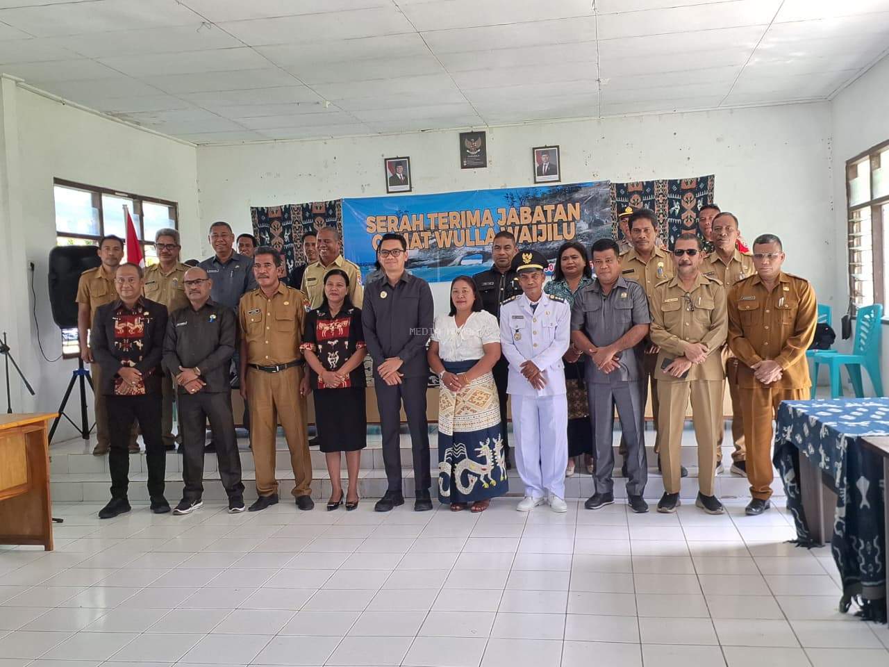 Hadiri Sertijab Camat Wulla Waijelu, Wakil Bupati Sumba Timur Yonathan Hani Berpesan Agar Camat Mampu Menyerap Aspirasi Masyarakat dan Menghadirkan Solusi