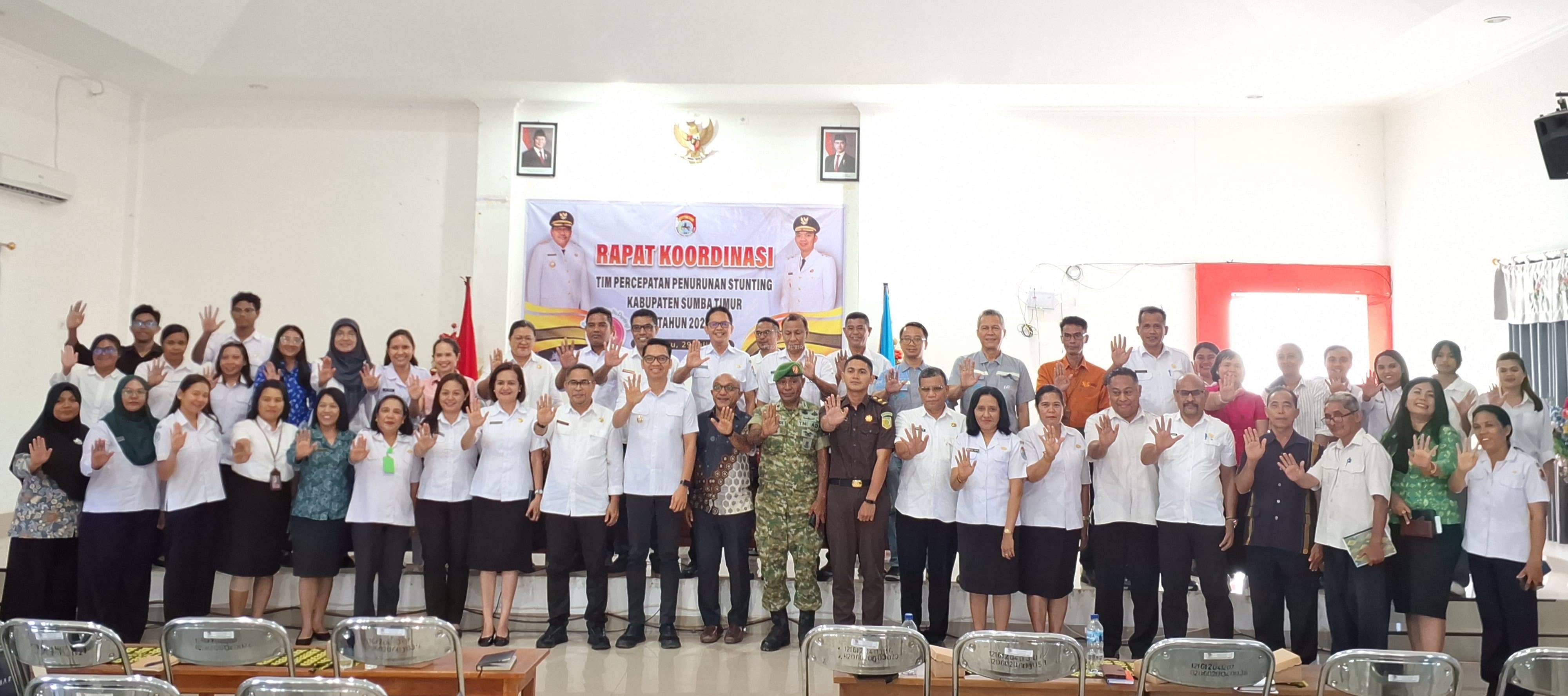 Wabup Yon Hani Pimpin Rapat Koordinasi Tim Percepatan Penurunan Stunting (TPPS) Kabupaten Sumba Timur Tahun 2026