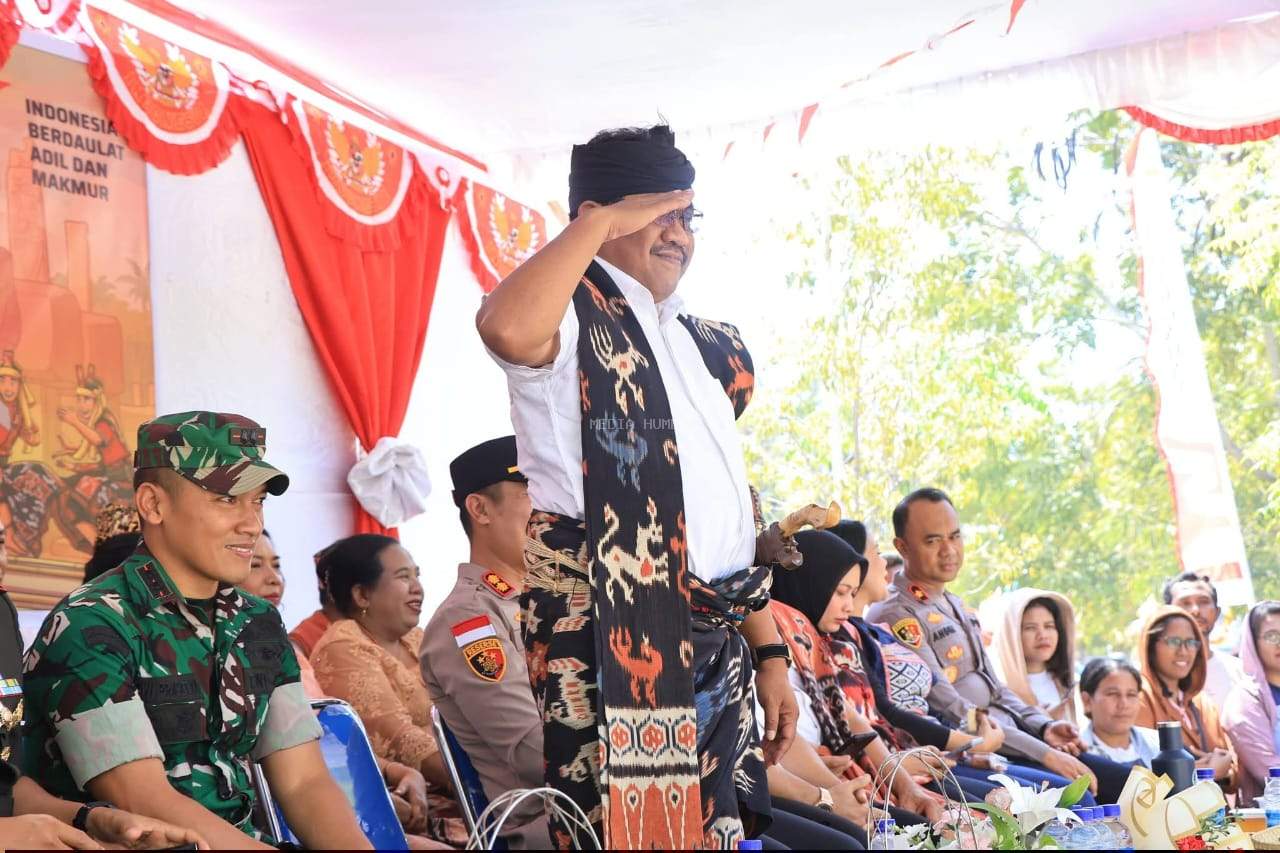 Pawai Karnaval Hari Pertama, Bupati Umbu Lili: Wadah Kreativitas Dan Memperkuat Semangat Kebersamaan Dalam Menyongsong HUT RI Ke-81