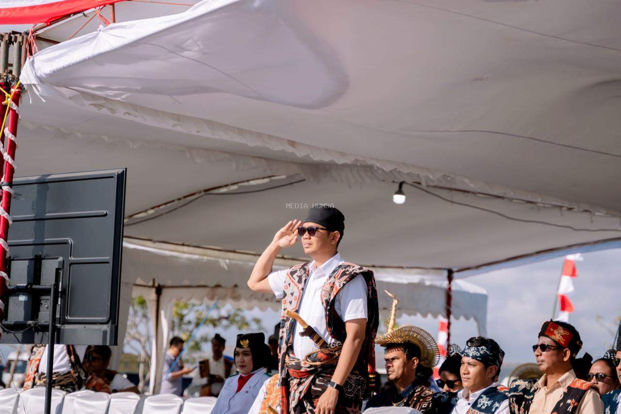 Wakil Bupati Sumba Timur Hadiri Upacara HUT ke-81 RI di Kawasan Tambak Udang Terintegrasi